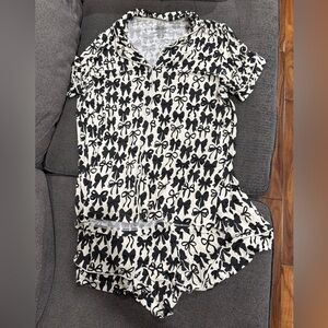 Chic Black and White Bow Print Women's Pajama Set